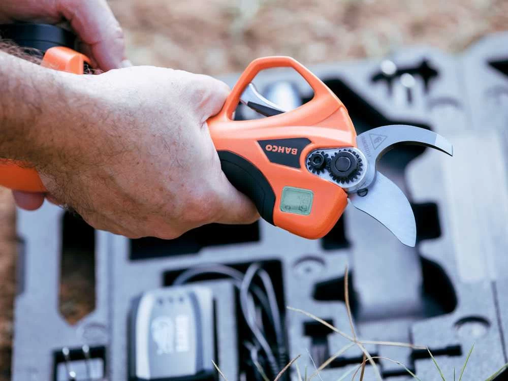 Bahco BCL20IB - Forbice Elettrica Da Potatura - 2x 14.4V 2.5Ah 17 Bahco BCL20IB - Forbice Elettrica Da Potatura - 2x 14.4V 2.5Ah - immagine 15