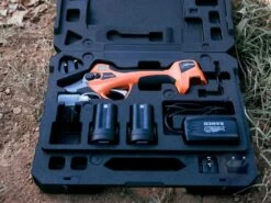 Bahco BCL25IB - Forbice Elettrica Da Potatura - 3X21.6V 2.5Ah -Garden Sconto bahco bcl25ib forbice elettrica da potatura 3x21 6v 2 5ah forbice elettrica a batteria da potatura bahco bcl25ib 40163 1 1677234300 IMG 63f8907cbe9c2