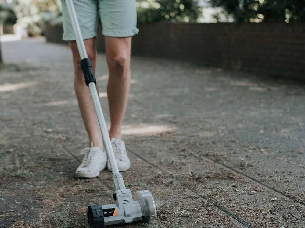 Batavia - Pulisci Fughe A Batteria - Due Spazzole In Dotazione - SENZA BATTERIA E CARICABATTERIA 9 Batavia - Pulisci Fughe A Batteria - Due Spazzole In Dotazione - SENZA BATTERIA E CARICABATTERIA - immagine 7