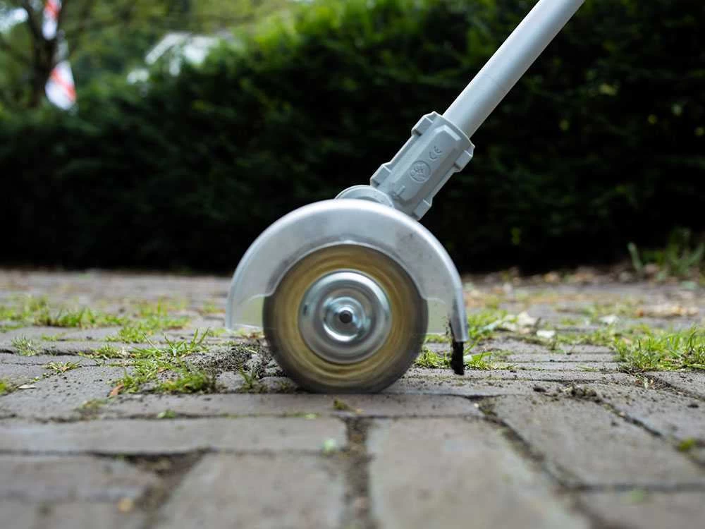 Batavia - Pulisci Fughe A Batteria - Due Spazzole In Dotazione - SENZA BATTERIA E CARICABATTERIA 11 Batavia - Pulisci Fughe A Batteria - Due Spazzole In Dotazione - SENZA BATTERIA E CARICABATTERIA - immagine 9