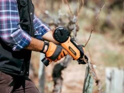 Legatrice Per Vigneto Elettrica A Batteria Bahco BCL40IB- 2 Batterie E Caricabatteria Inclusi -Garden Sconto legatrice per vigneto elettrica a batteria bahco bcl40ib 2 batterie e caricabatteria inclusi legatrice per vigneto elettrica a batteria bahco bcl40ib 28085 0 1617786454 IMG 606d7656bdab0