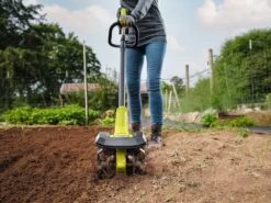 Motozappa A Batteria RYOBI RY18CVA-0 - 18V - 4 Lame - SENZA BATTERIE E CARICABATTERIE -Garden Sconto motozappa a batteria ryobi ry18cva 0 18v 4 lame senza batterie e caricabatterie motozappa elettrica ryobi ry18cva 0 33133 1 1645174060 IMG 620f5d2c9b41b