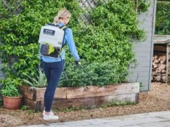 Pompa Irroratrice Zainata A Batteria RYOBI RY18BPSA-0 - 18V - Tanica Da 15L - SENZA BATTERIA E CARICABATTERIE -Garden Sconto pompa irroratrice zainata a batteria ryobi ry18bpsa 0 18v tanica da 15l senza batteria e caricabatterie pompa per irrorazione ryobi ry18bpsa 0 30060 1 1624612179 IMG 60d59d5338558