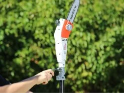 Potatore Elettrico IKRA IEAS 750 Con Asta Telescopica- Sega A Catena -Garden Sconto potatore elettrico ikra ieas 750 con asta telescopica sega a catena il potatore elettrico ikra ieas 750 18219 1 1570007580 18213 5 1570001070 61I9hwgP7qL