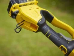 Potatore Telescopico STANLEY FATMAX V20 Su Asta Di Prolunga Regolabile - Batteria 18V 4AH 25 Potatore Telescopico STANLEY FATMAX V20 Su Asta Di Prolunga Regolabile - Batteria 18V 4AH -Garden Sconto potatore telescopico stanley fatmax v20 su asta di prolunga regolabile batteria 18v 4ah il potatore elettrico stanley fatmax v20 28810 5 1620133494 IMG 6091467692cf4