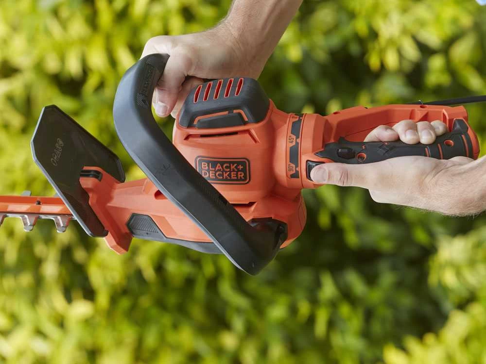 Black & Decker Tagliasiepi BLACK+DECKER BEHTS551 - 650 W Con Lama Da 60 Cm In Acciaio 9 Black & Decker Tagliasiepi BLACK+DECKER BEHTS551 - 650 W Con Lama Da 60 Cm In Acciaio - immagine 7