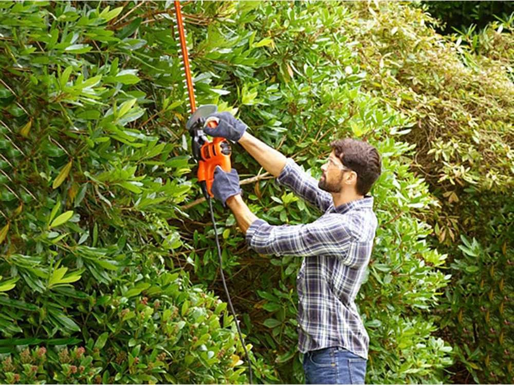 Tagliasiepi Elettrico Black & Decker BEHT251C10-QS - Tosasiepi Da 450W Con Barra Da 50 Cm - immagine 3